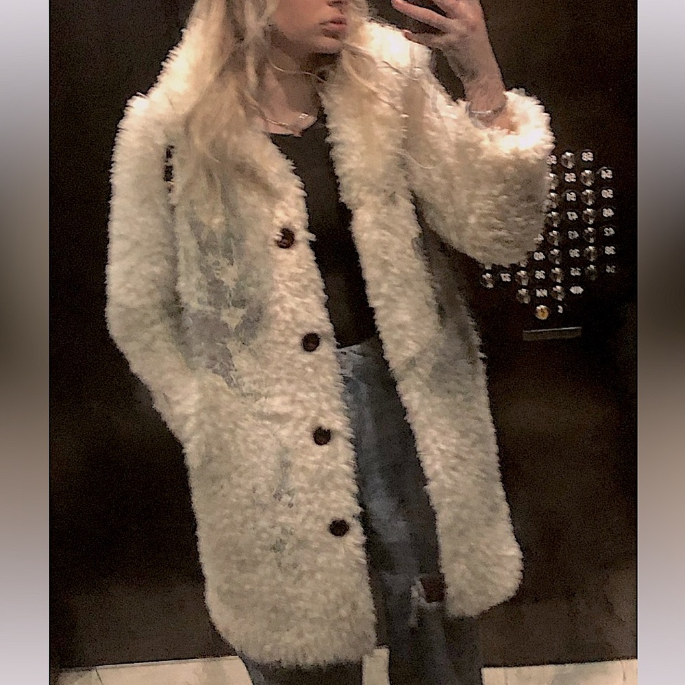 The floof coat (xs - s)